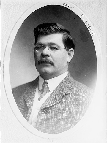 Photo of Daniel Keefe